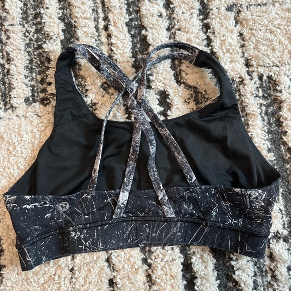 Lululemon size 8 energy bra - Picture 2 of 3